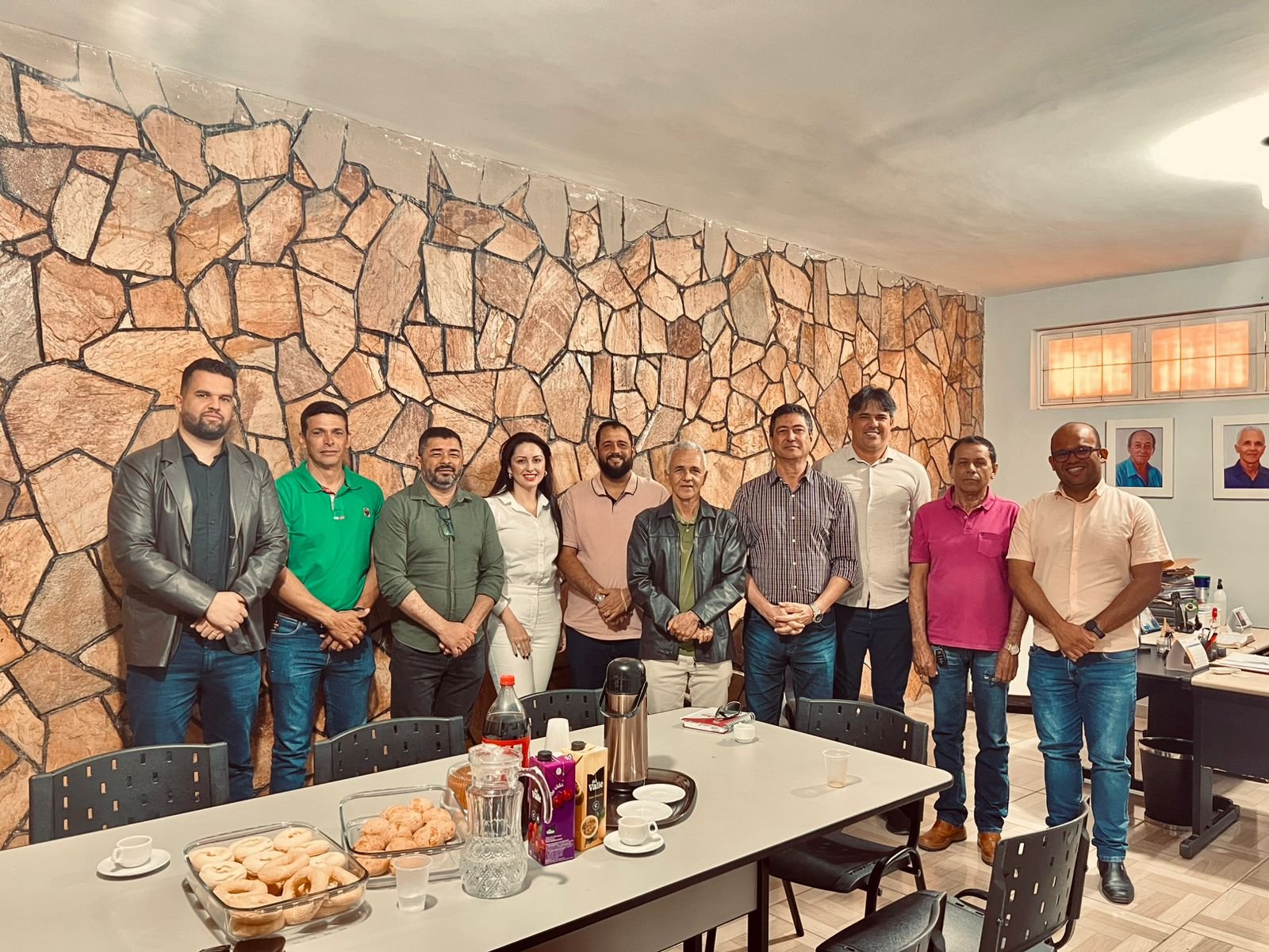 Encontro dos prefeitos de João Pinheiro, Brasilandia e Dom Bosco, juntamente com a associação da MG-408 para tratar do compromisso dos municípios em apoio à pavimentação dessa importante rodovia